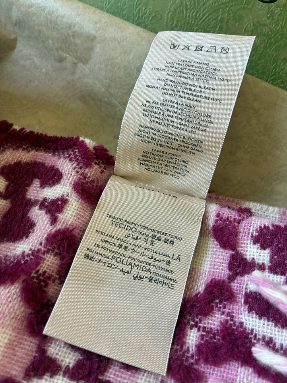 *NWT* Gucci Pink & Plum GG Check Wool Scarf 🧣 16*140cm - Picture 5 of 7